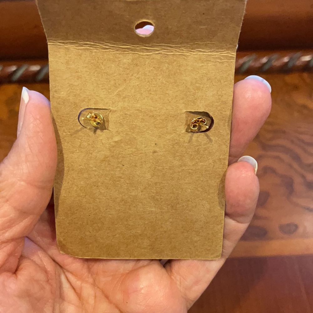 Beautiful earrings! - Picture 3 of 3